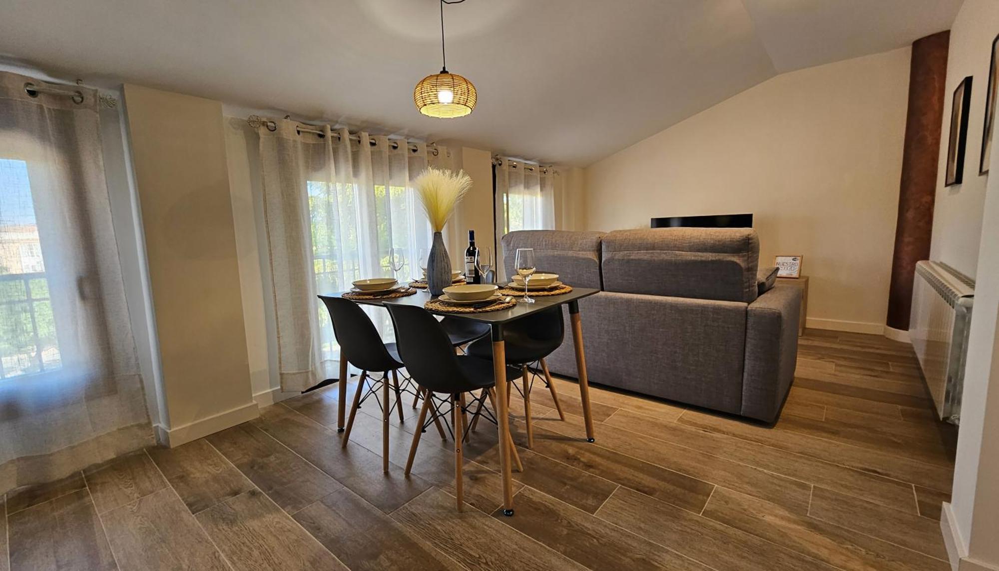Apartamentos La Florida Casalarreina Luaran gambar